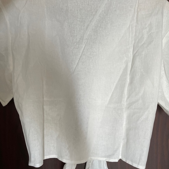 SHEIN Drop Shoulder Guipure Lace Trim Knot Hem Top - Picture 8 of 14